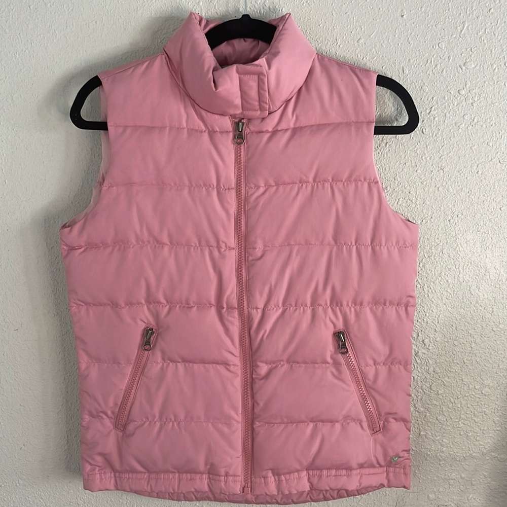 American eagle puffer vest jacket.